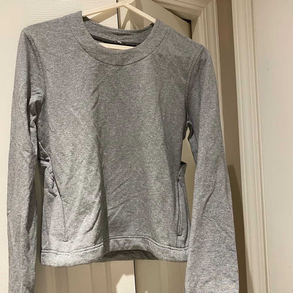 Lulu lemon crew neck sweater size 6
